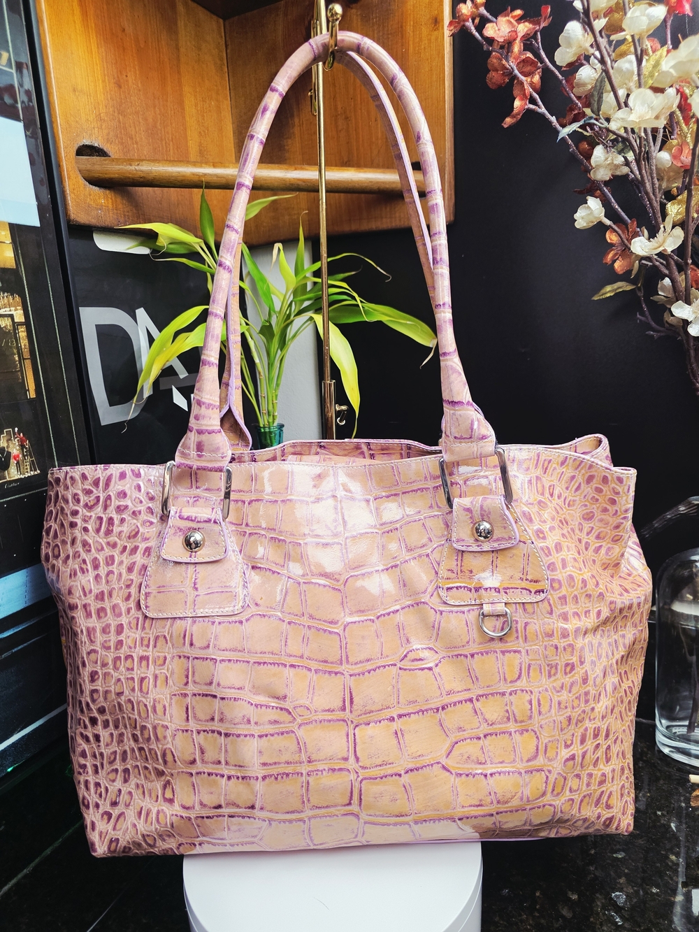 Stylish Pink Croc-Embossed Tote Bag - Women